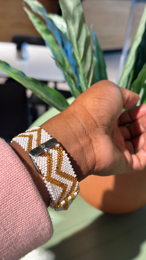 LN Imbewu — Handgefertigtes Perlenarmband für Apple Watch