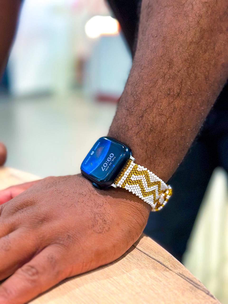 LN Imbewu — Handgefertigtes Perlenarmband für Apple Watch